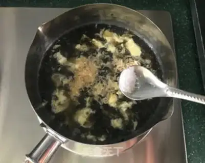 Make Cream shrimp egg soup step 7