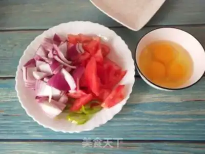 Make Tomato fried onions step 1