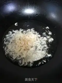 Make Shrimp skin and emptiness step 1