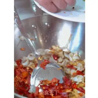 Make Spicy lobster step 1