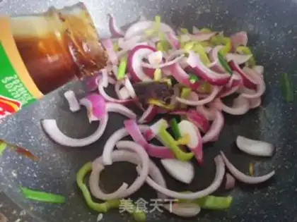 Make Onion fried eggs step 7