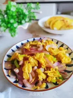 Make Onion fried eggs step 9