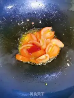 Make Tomato fried eggs step 8