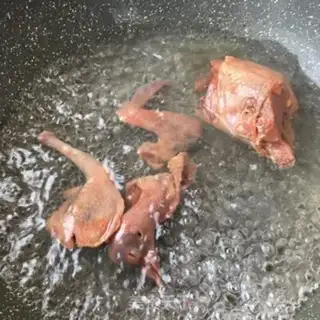 Make Rock-and-bean pigeon soup step 1