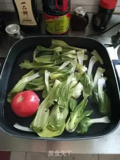 Make Tomato egg oil noodles step 0