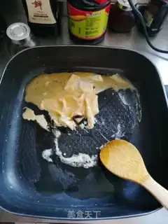 Make Tomato egg oil noodles step 2