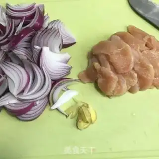 Make Chicken chest fried onions step 0