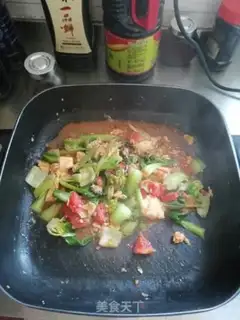 Make Tomato egg oil noodles step 3