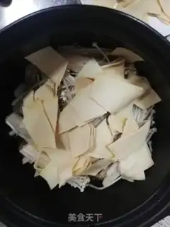 Make Spicy fish in a sandpot step 5