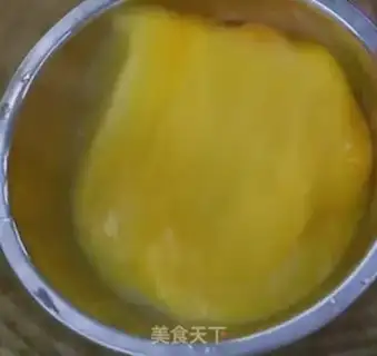 Make Handmade tomato egg noodles step 4