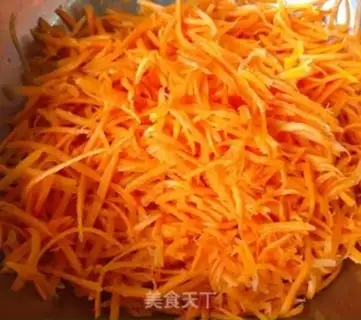 Make Carrot fried sausage step 1