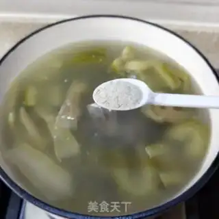 Make Suffering pickle pork soup step 8