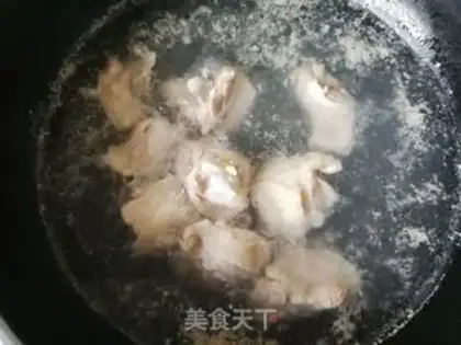 Make Carrot-breed chicken leg soup step 5