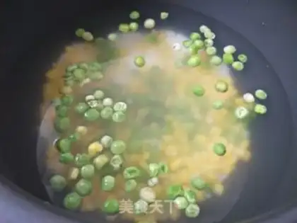 Make Spicy corn pea porridge step 4
