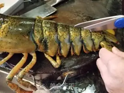 Make Garlic cheese lobster step 4