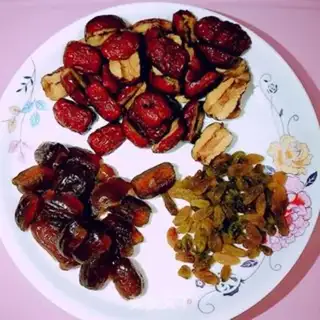 Make Red dates step 1