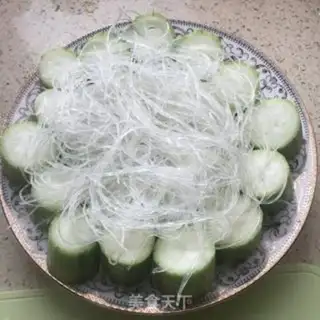 Make Garlic fan silk melon step 1
