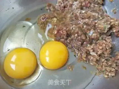 Make Mushroom beef cake step 1