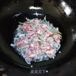 Make Puffed up with meat and eggs step 4