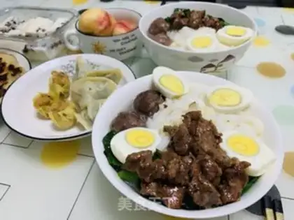 Make Chouzhou beefball powder soup step 9