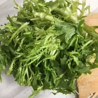 Make The cucumber with cashew nuts step 1