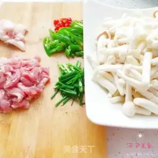 Make Seafood mushroom fried meat step 1