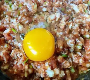 Make The fragrance holds the eggs step 2