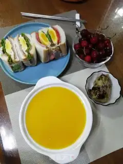 Make Sausage sandwich step 10