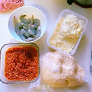 Make Rose shrimp pizza step 0