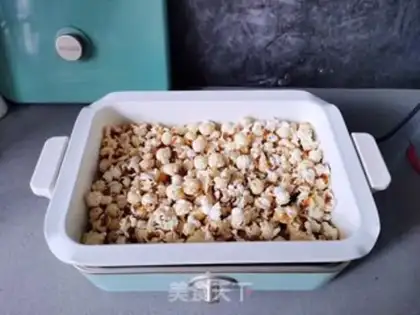 Make Caramel popcorn step 6