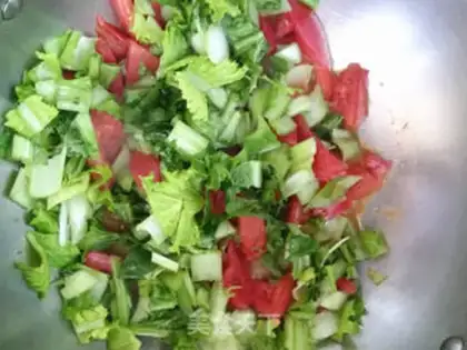 Make Tomato pickles. Noodles step 3