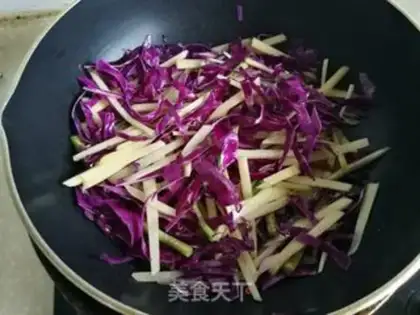 Make ♪ ♪ ♪ Purple, blue, fried potatoes ♪ step 2