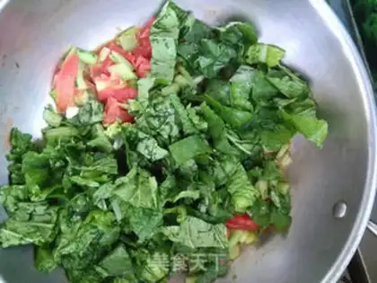 Make Tomato pickles. Noodles step 4
