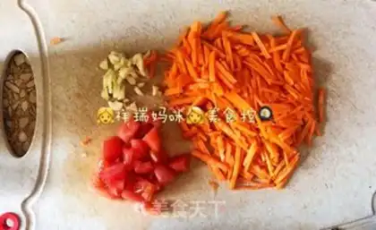 Make Carrot shrimp noodles step 0