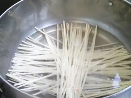 Make Tomato pickles. Noodles step 7