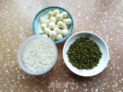 Make Green Bean Lotus Porridge step 0