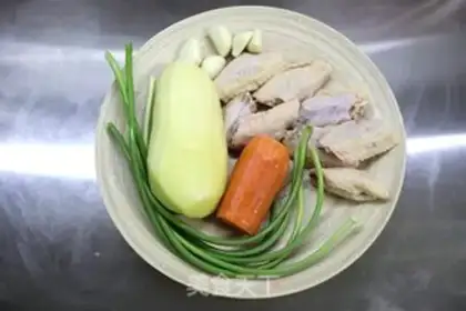 Make Red chicken wings, potatoes step 0