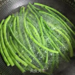 Make My hands are full of beans step 2