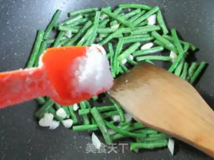 Make Garlic beans step 4