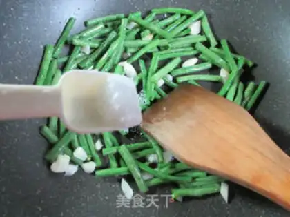 Make Garlic beans step 5