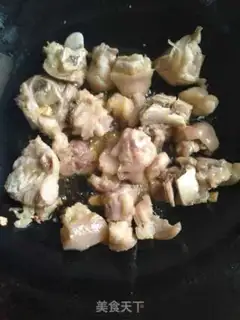 Make ♪ Chestnuts burning pig hoofs ♪ step 2