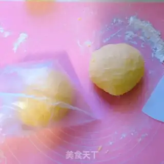 Make Rose buns step 2