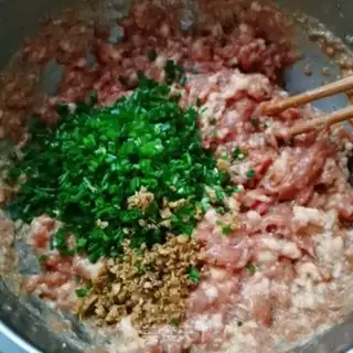 Make A meat bun step 2