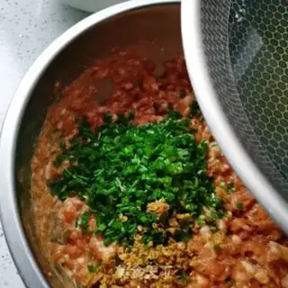 Make A meat bun step 3