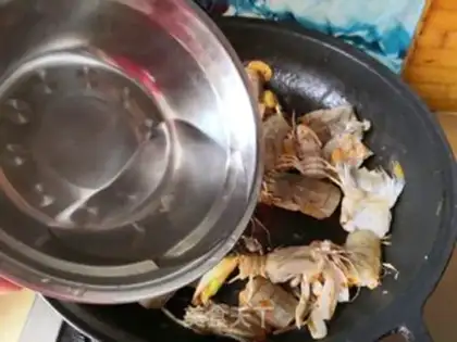 Make Spicy skin shrimp step 4