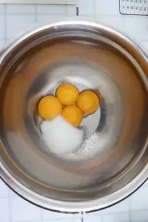 Make Hokkaido Chifeng cake step 0