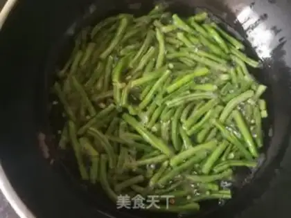Make Garlic peas step 2