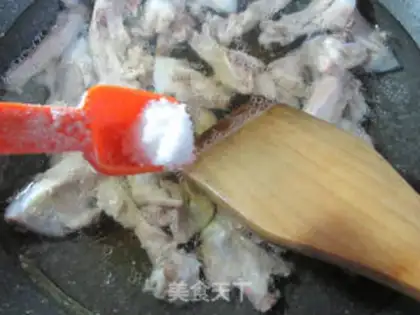 Make Curry potato duck collarbone step 5