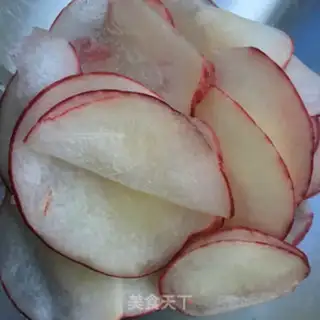 Make Peach and lemon honey water step 4