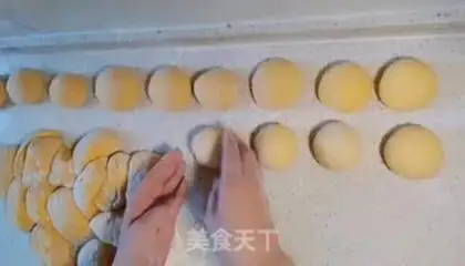 Make Pumpkin buns step 5